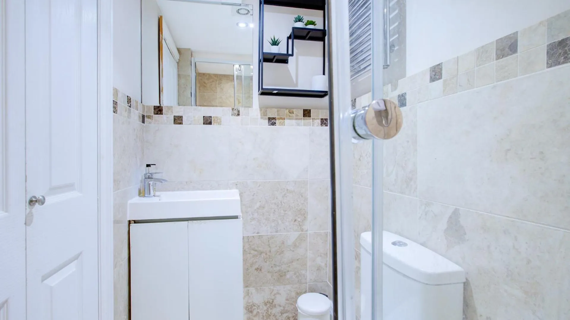 Apartment Brighton Stay For 4 By The Pier - Flat 3 United Kingdom